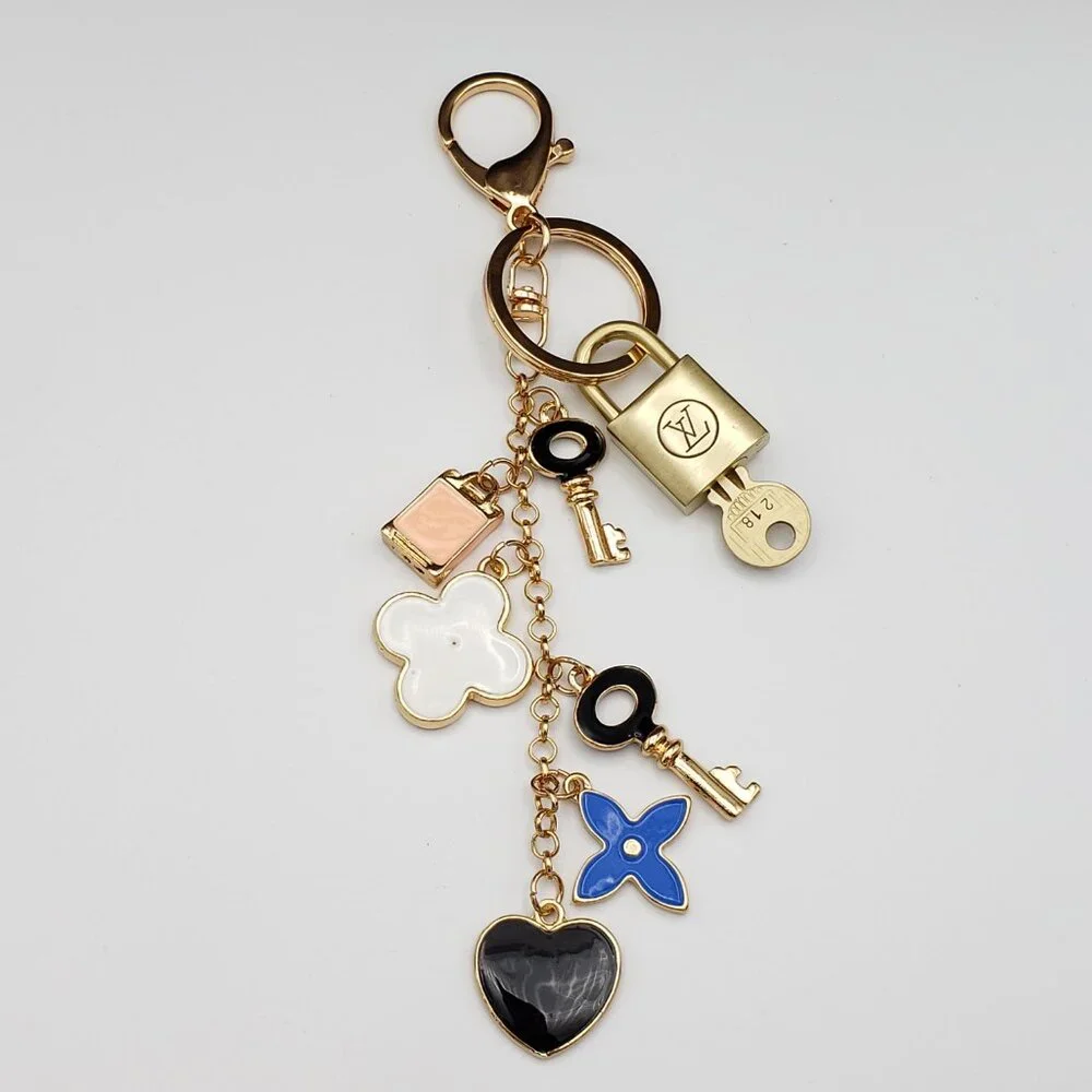 LV Gold Padlock Authentic 🔑 Luxury Bag Charm w/ Unbranded Keychain